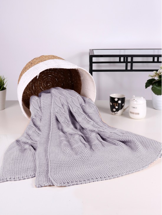 Premium Cable Knitted Soft Blanket Premium Cable Knitted Soft Blanket